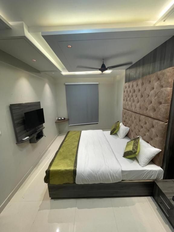 Vishwanath Inn Varanasi Exterior photo